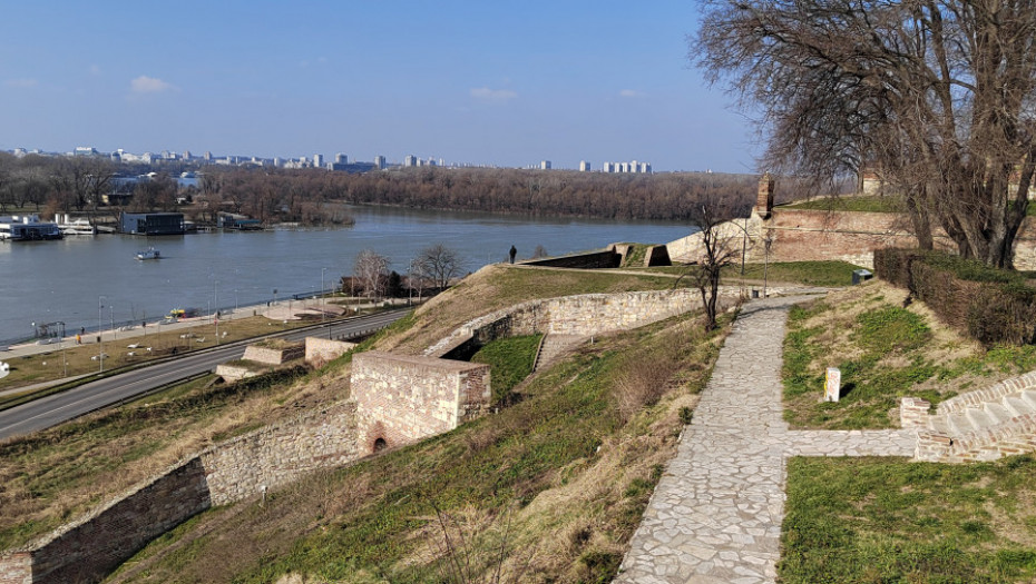 Danas sunčano i toplo, ali ponovo stiže zahlađenje: Od ponedeljka nestabilno uz pljuskove