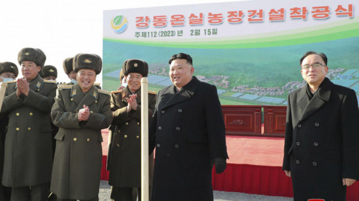 Kim Džong Un otvorio radove na izgradnji staklenika i 10.000 stanova