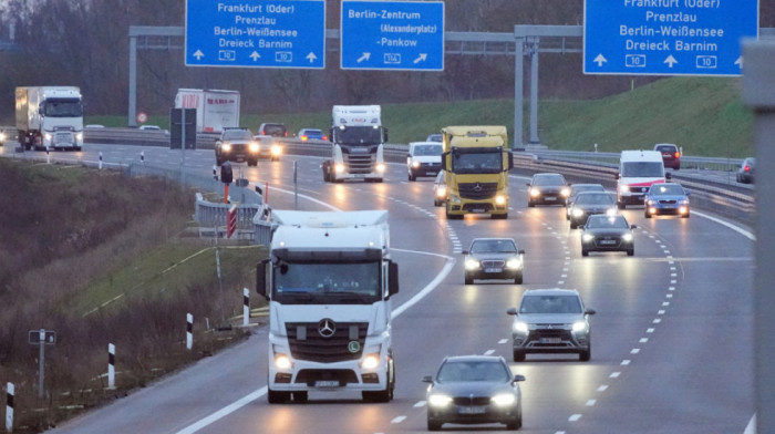 Da li je na pomolu veliki preokret: Odložena odluka EU o zabrani prodaje benzinaca i dizelaša od 2035.