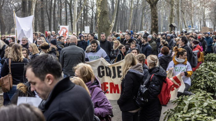 Protest u Zagrebu: Stotine građana izašlo na ulice, traže da se odustane od izgradnje spalionice otpada Rebro