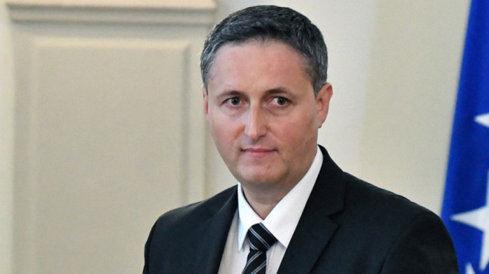 Bećirović traži hitno povećanje broja vojnika Eufora u BiH zbog Dodikove politike