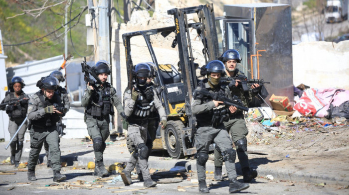 U raciji izraelskih snaga u gradu Dženin na Zapadnoj obali ubijeno najmanje šest Palestinaca