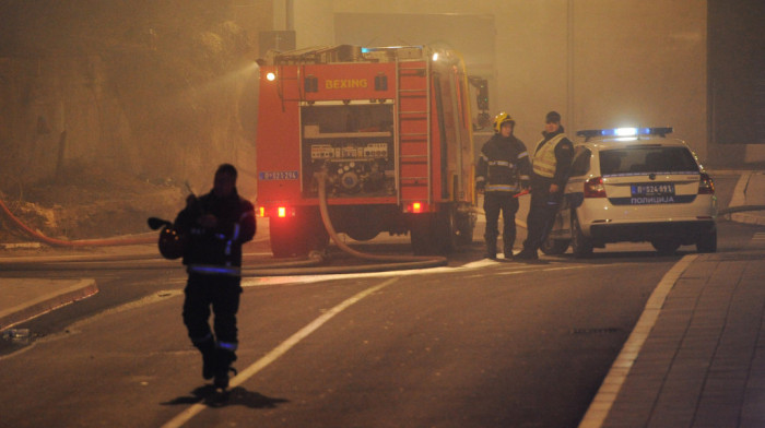 Lokalizovan požar u barakama u Ustaničkoj ulici u Beogradu