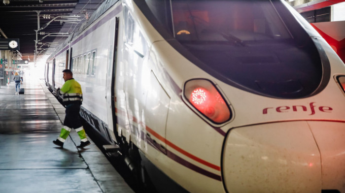 U Španiji "pljušte" ostavke zbog širokih vozova koji ne mogu da prođu kroz tunele