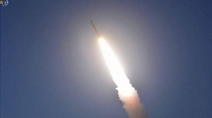 Severna Koreja ispalila raketu dok Južna Koreja i SAD izvode vežbe