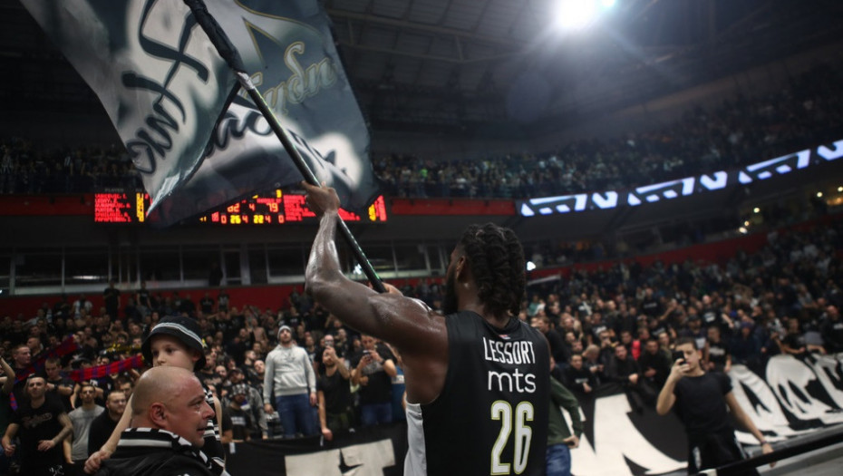 Evroliga kaznila Partizan: "Crno-beli" plaćaju 4.500 evra zbog ponašanja navijača protiv Fenerbahčea