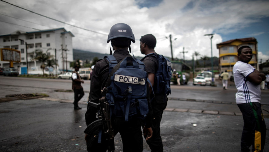 Najmanje 12 ljudi poginulo u rušenju zgrade u Kamerunu