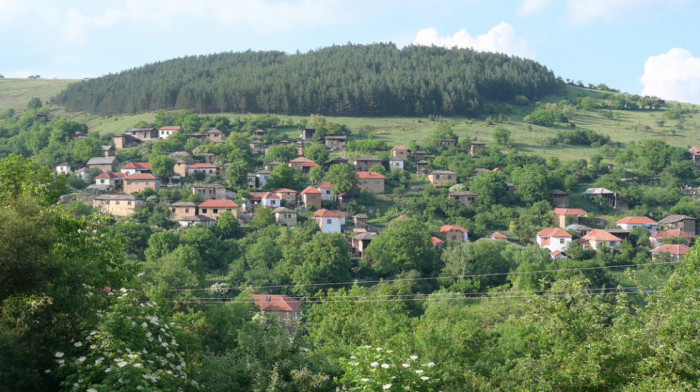 Vlada Srbije povećala iznos bespovratnih sredstava za kupovinu seoskih kuća