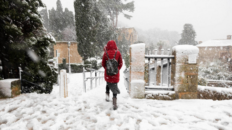 Oluja Hulijeta ne jenjava: Sneg zavejao Barselonu i Balearska ostrva