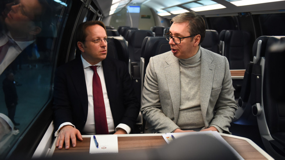 Za brzu prugu Beograd - Niš 600 miliona evra od EU, Varhelji: Evropa isporučuje rezultate