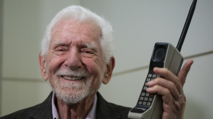 Izumitelj mobilnog telefona Martin Kuper primio nagradu za životno delo