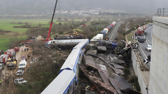 Teška nesreća u Grčkoj: U sudaru vozova kod Larise poginulo 38 osoba, desetine povređenih