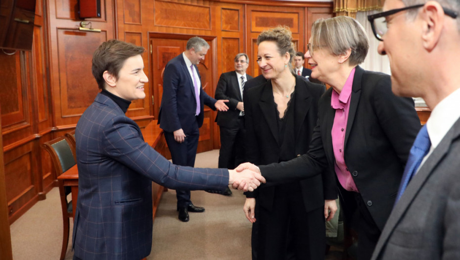 Brnabić: Stabilna ekonomija i podrška talentovanim mladim ljudima, ključ održivosti i progresa jedne zemlje