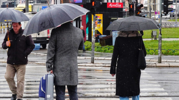 Pad temperature, jak vetar i novi pljuskovi: Kakvo nas vreme očekuje tokom vikenda