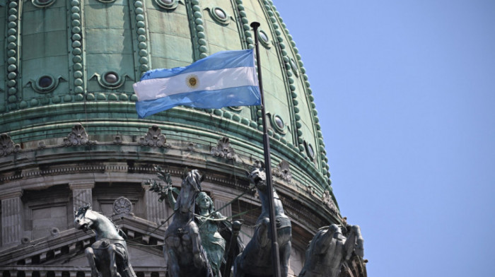 Argentina podiže referentnu kamatnu stopu u borbi protiv inflacije