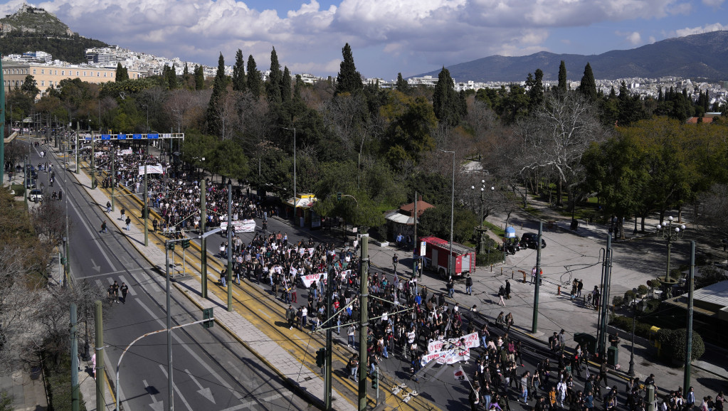 Protest studenata u Atini, traže odgovornost za veliku železničku nesreću
