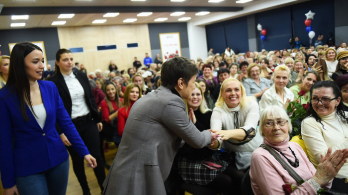 Brnabić: SNS će nastaviti da se bori za sve bolji položaj žena u Srbiji