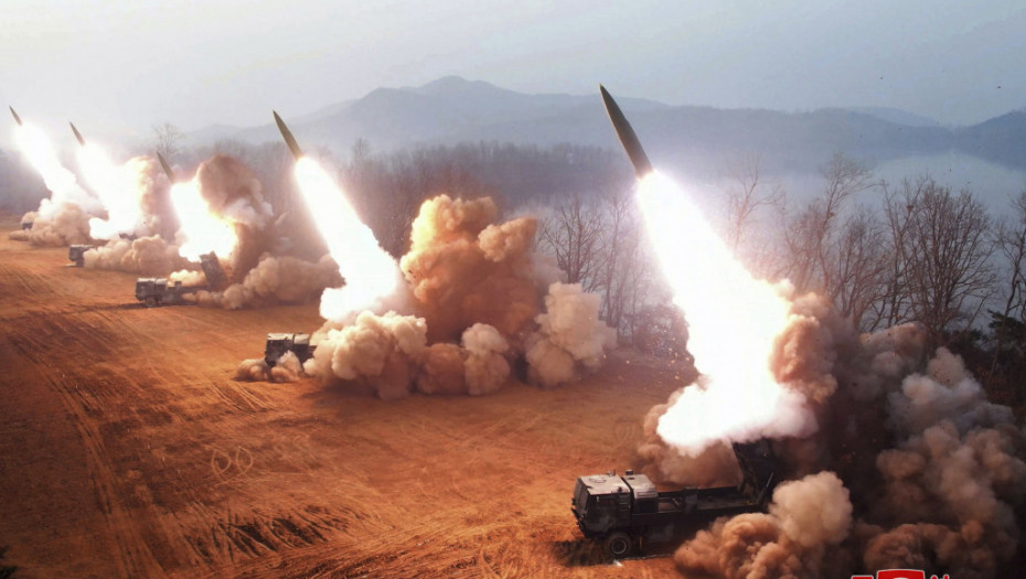 Kim Džong Un naredio vojsci da intenzivira vežbe za "pravi rat", objavljene fotografije lansiranja projektila