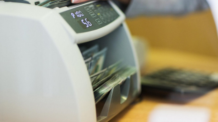 Dugovi bankama za godinu dana porasli za 9,1 odsto