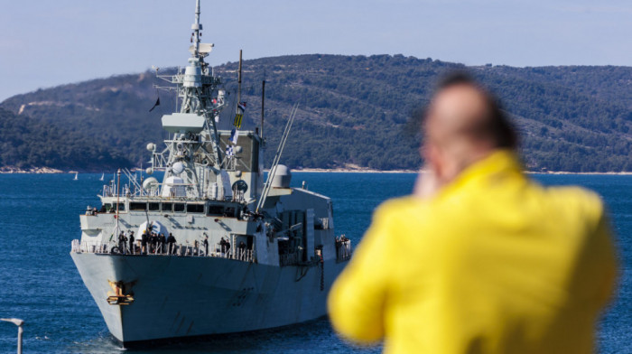 Fregata kanadske kraljevske mornarice uplovila u splitsku luku
