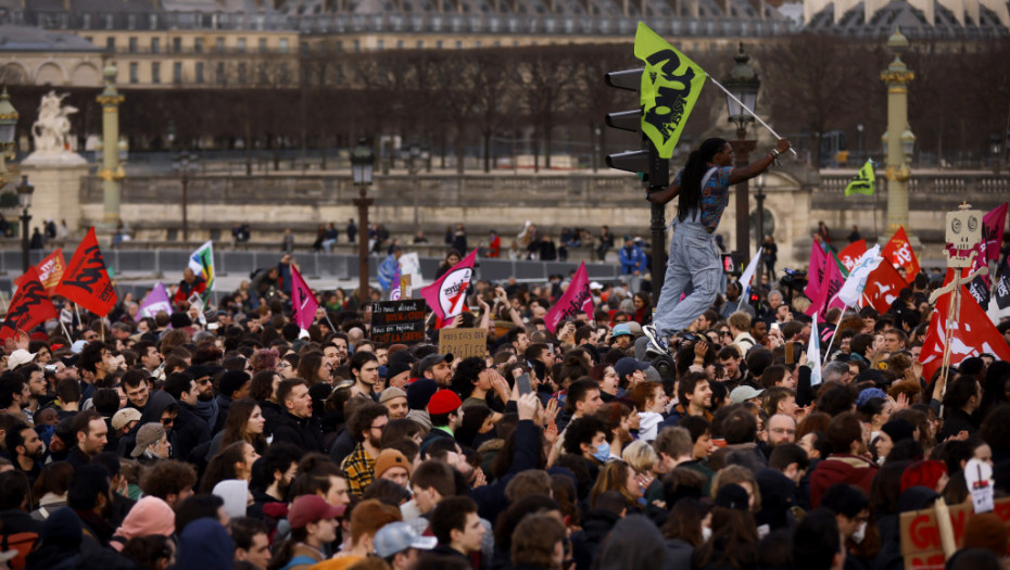 Problemi za Francuskog predsednika: Makron pred najvećim izazovom još od "Žutih prsluka", najavljeni novi štrajkovi
