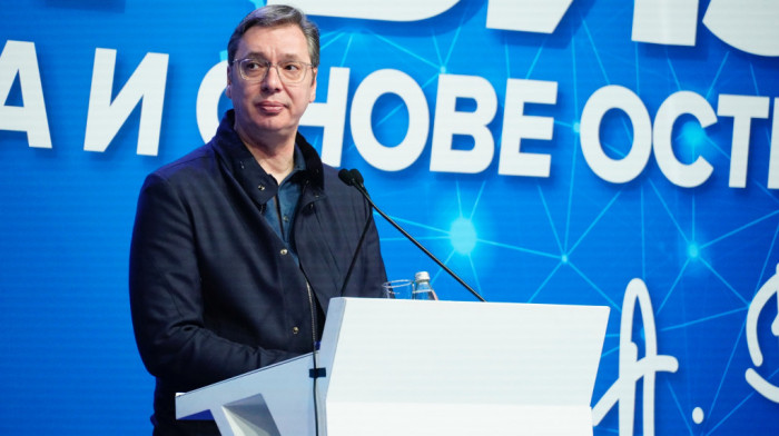 Vučić: Ko misli da flertuje sa Putinom, snosiće teške posledice
