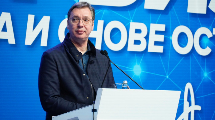 Vučić: Ko misli da flertuje sa Putinom, snosiće teške posledice