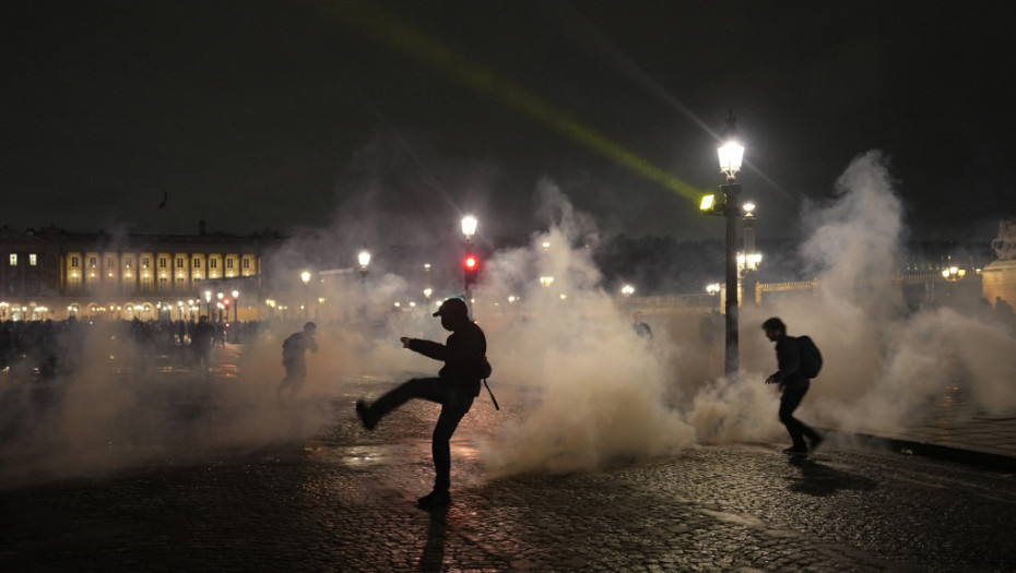 Protesti u Parizu prerasli u sukobe sa policijom, uhapšena 61 osoba