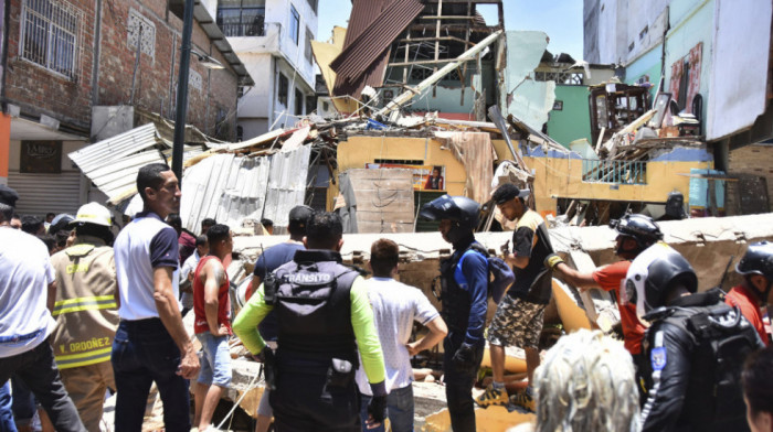 U zemljotresu u Ekvadoru najmanje 13 mrtvih, povređeno 126 osoba