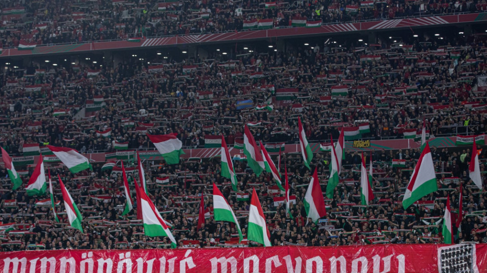 FS Rumunije oštro reagovao na saopštenje Mađara: UEFA nije dozvolila zastavu tzv. "Velike Mađarske"
