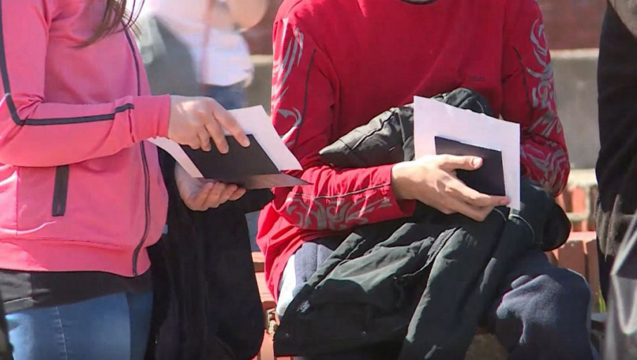 Promene u probi državne mature: Polagaće se samo test iz srpskog jezika, druga dva otkazana