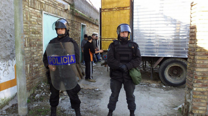 Policija u Urugvaju zaplenila skoro pola tone kokaina: Uhapšeno 16 osoba, među njima i dvojica crnogorskih državljana