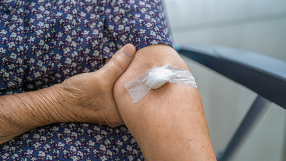Kanađanka postavila svetski rekord u davanju krvi: Za 60 godina dala 203 jedinice "dragocene tečnosti"