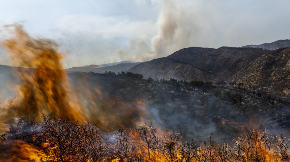 Zvaničnici u Španiji pozvali turiste da se drže dalje od požara koji besne na istoku zemlje