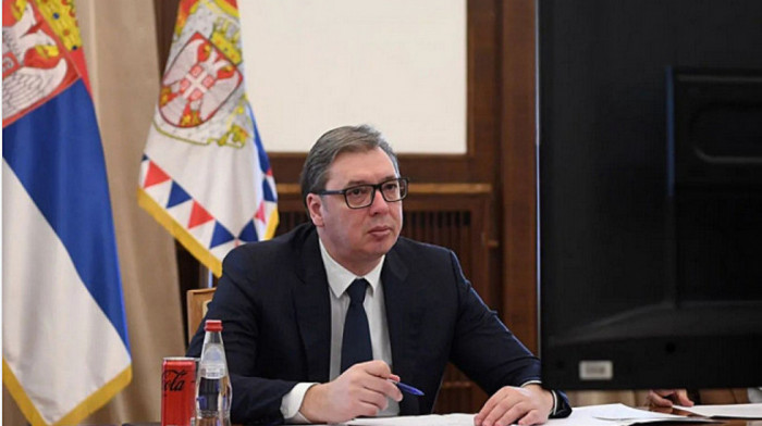 Vučić čestitao Uskrs nadbiskupu Nemetu i vernicima
