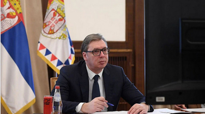 Vučić čestitao Uskrs nadbiskupu Nemetu i vernicima