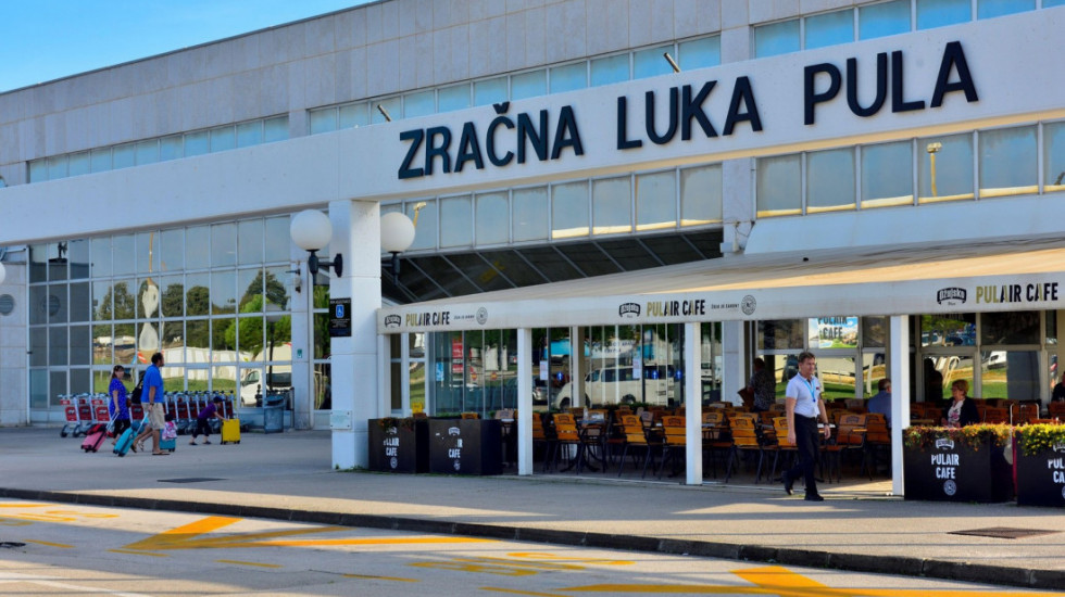 Srušio se mali avion u Puli: Dve osobe preminule