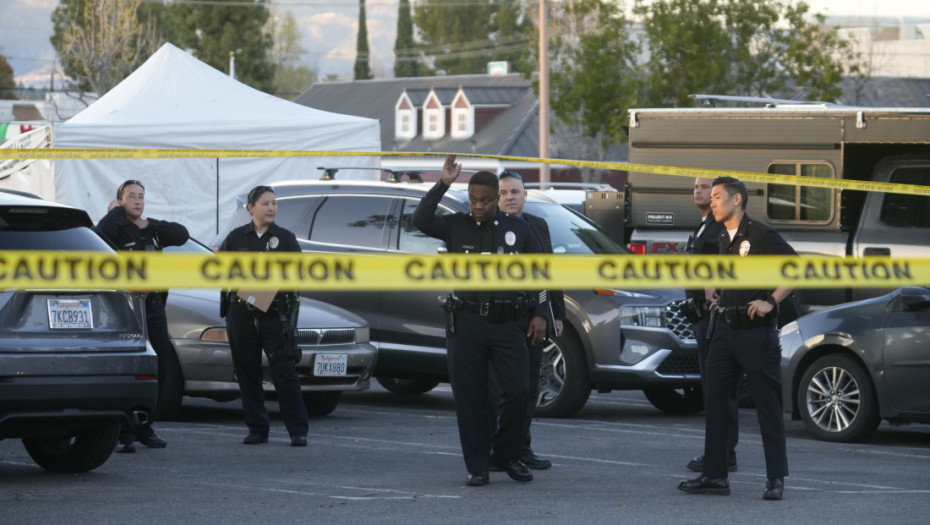 Naoružani muškarac uhapšen kod golf terena u Los Anđelesu nakon pucnjave i pretnji