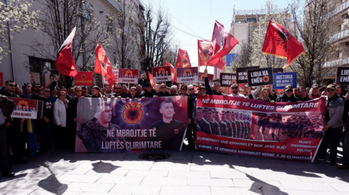 Protest u Prištini zbog suđenja Tačiju i vođama OVK
