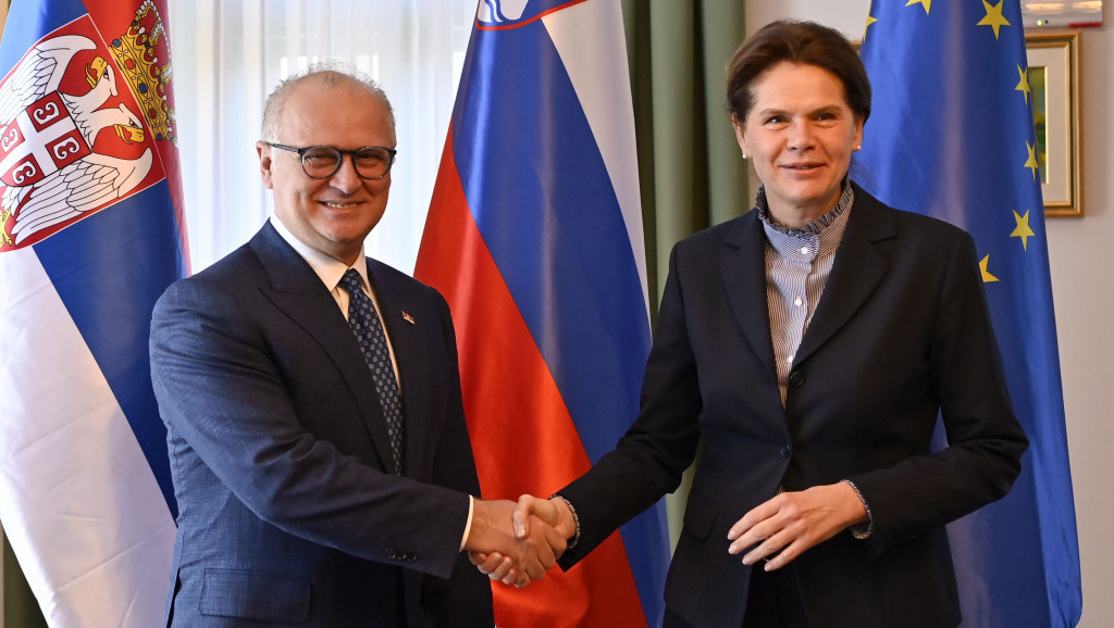 Vesić na sastanku sa slovenačkom ministarkom: Razvoj brzih pruga omogućiće veću povezanost ljudi