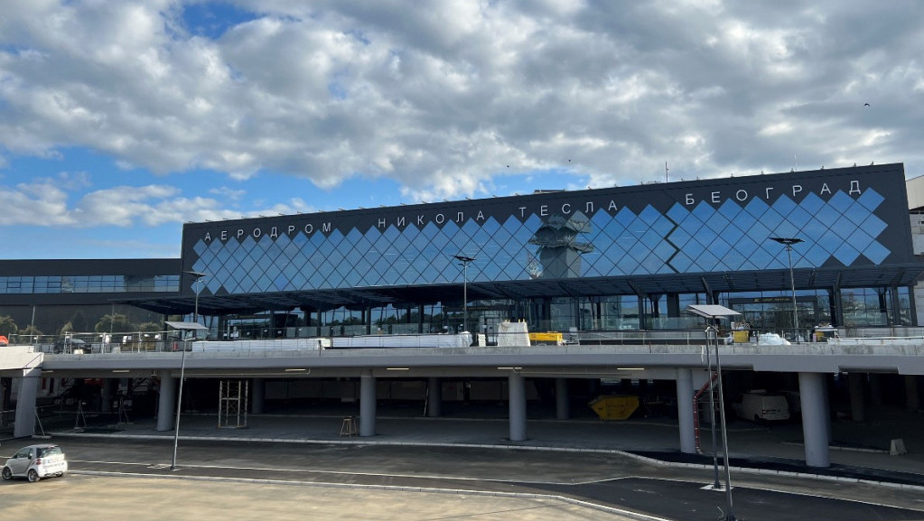 Lažna dojava o bombama u dva aviona na beogradskom aerodromu