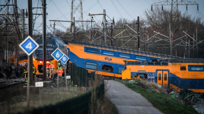 Voz iskočio iz šina u Holandiji: Najmanje jedna osoba stradala, više od 30 povređeno