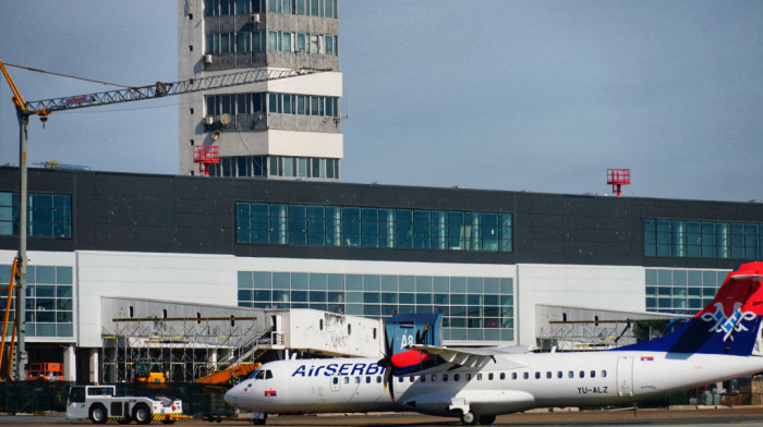 Normalizovan saobraćaj na aerodromu "Nikola Tesla": Uspostavljena pasoška kontrola, ponovo lete avioni