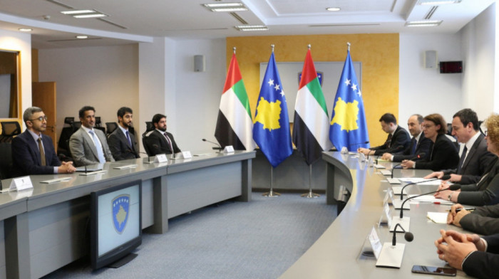 Kurti sa ministrom spoljnih poslova UAE o odnosima Beograda i Prištine
