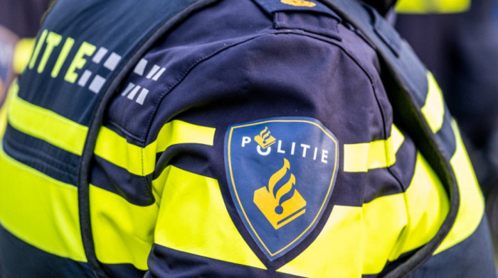 Uhapšen maloletnik u Holandiji, pretio da će "poslati školu u pakao"
