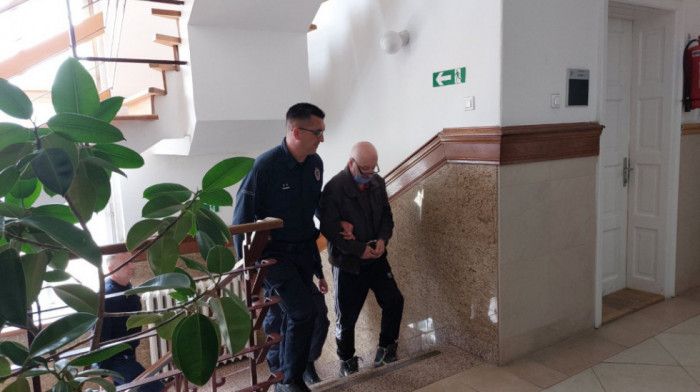 Suđenje za ubistvo porodice Đokić: Džonić uz pratnju policije doveden u sud, saslušani policajci sa slučaja