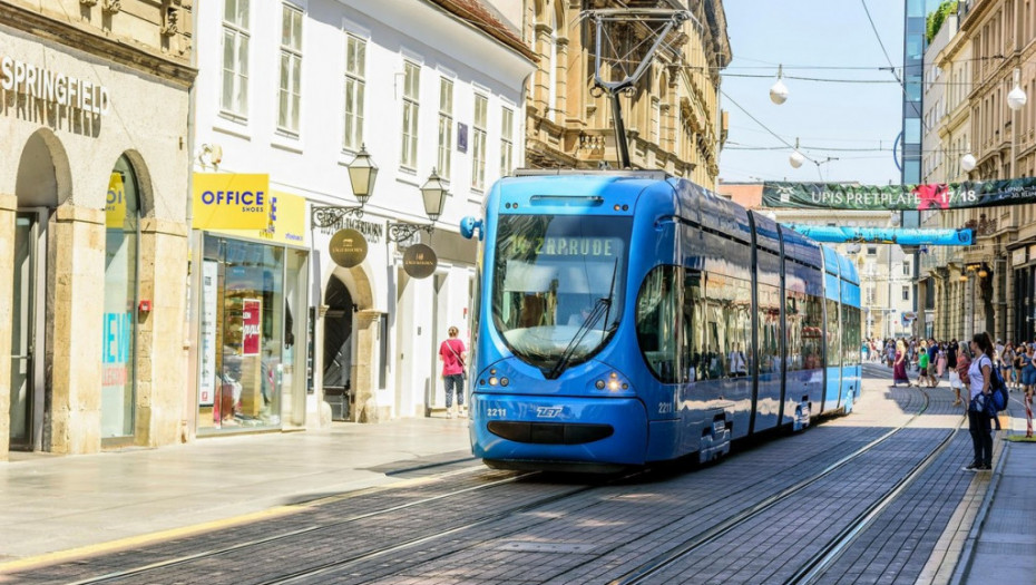 Nepoznata osoba ukrala tramvaj u Zagrebu, provozala ga i ostavila