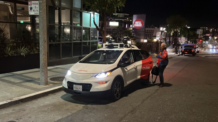 Automobili bez vozača blokirali puteve u San Francisku