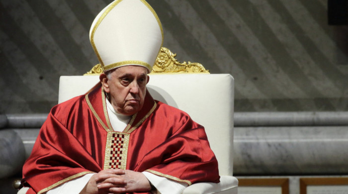 Papa predvodio molitvu na Veliki petak, propoved držao kardinal Kantalamesa