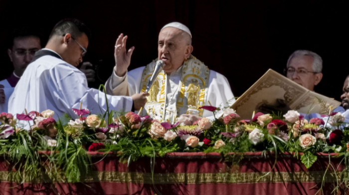Papa Franja predvodio uskršnju misu na Trgu Svetog Petra